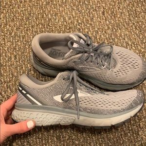 Brooks Ghost 11! Size 7.5!